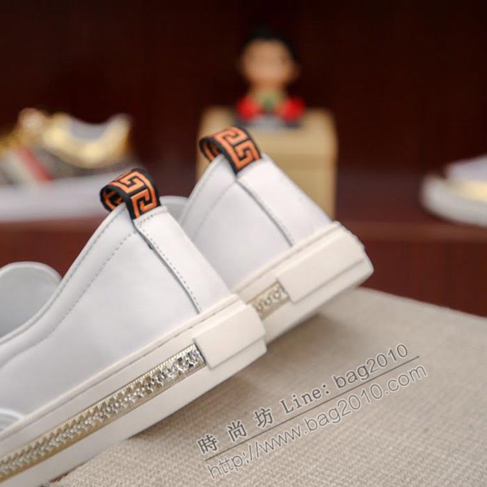 VERSACE男鞋 範思哲休閒鞋 專櫃品質 牛皮鞋面 刺繡瓦薩琪人頭 時尚潮鞋  jpx1961